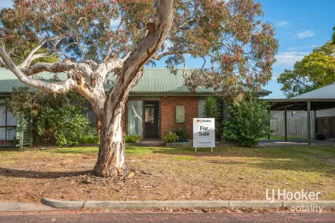 1/19 Toonalook Pde, Paynesville, VIC 3880
