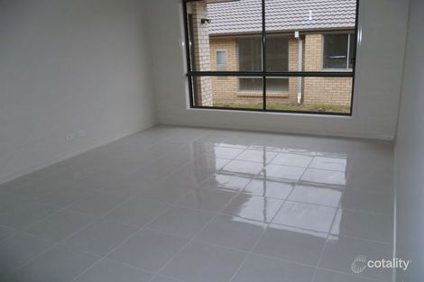 Property photo of 35 Eustace Circuit Augustine Heights QLD 4300