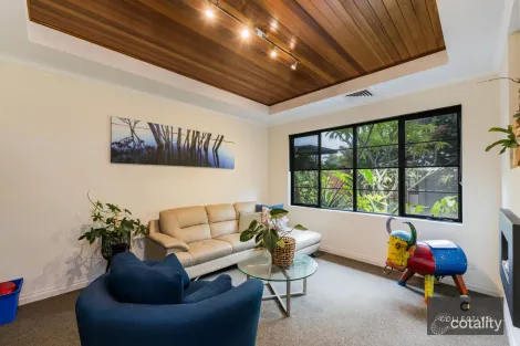 Property photo of 14 Merrick Way Duncraig WA 6023