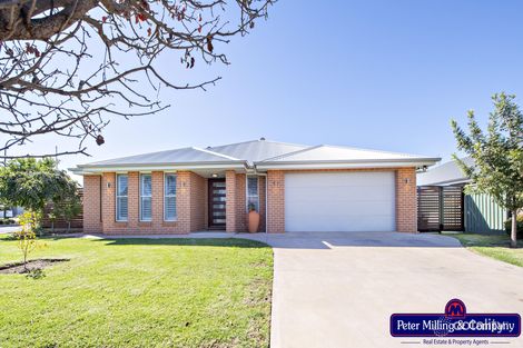 2 Waterfall Cres, Dubbo, NSW 2830