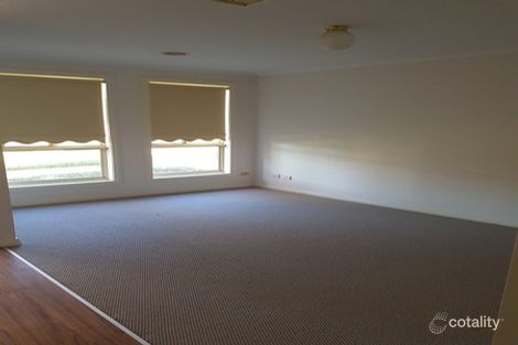 Property photo of 3 Normanton Place Berwick VIC 3806