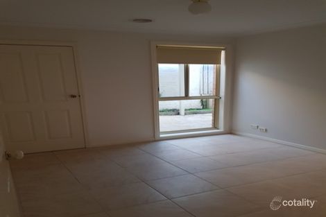 Property photo of 3 Normanton Place Berwick VIC 3806