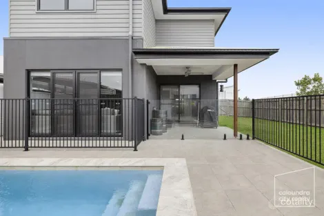 Property photo of 10 Titan Crescent Banya QLD 4551