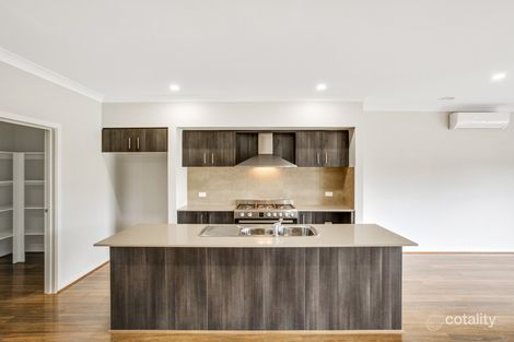 Property photo of 17 Fadaro Street Kalkallo VIC 3064