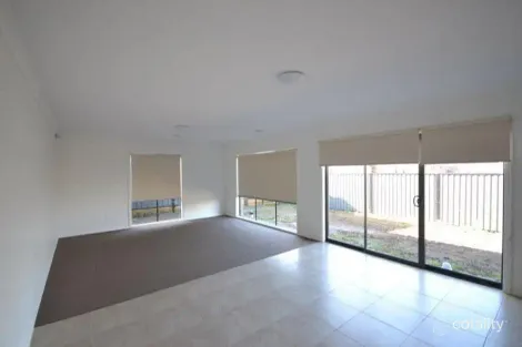 Property photo of 10 Ventasso Street Clyde North VIC 3978