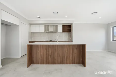 Property photo of 8 Hamlet Avenue Leppington NSW 2179