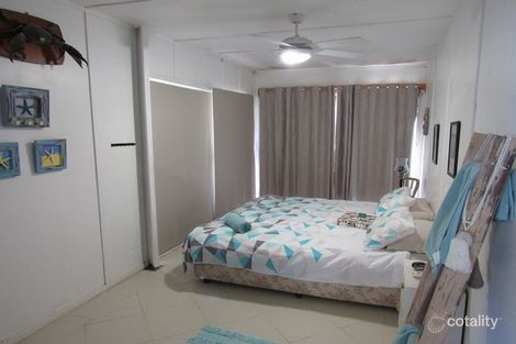 Property photo of 39 Schnapper Drive Stanage QLD 4702