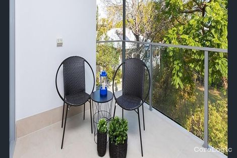 Property photo of 3/37 Mildmay Street Fairfield QLD 4103