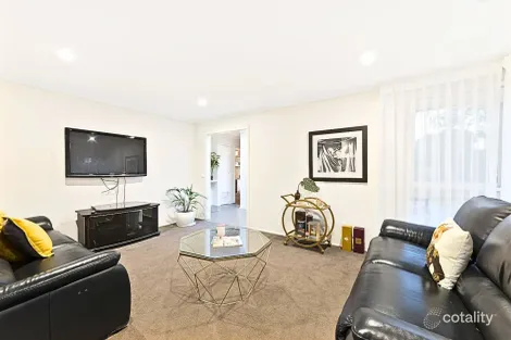 Property photo of 22 Rolloway Rise Chirnside Park VIC 3116