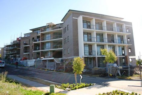 Property photo of 19/12 Parkside Crescent Campbelltown NSW 2560