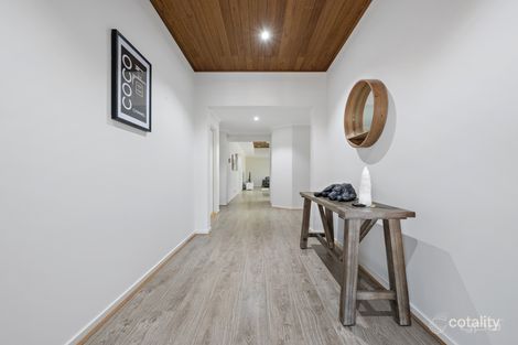 Property photo of 5 Wembley Avenue Strathtulloh VIC 3338