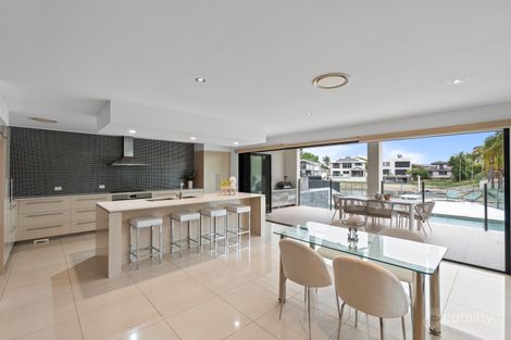 3 Maureen Ct, Broadbeach Waters, QLD 4218