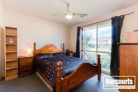 Property photo of 12 Nyarrin Place Cranbourne West VIC 3977