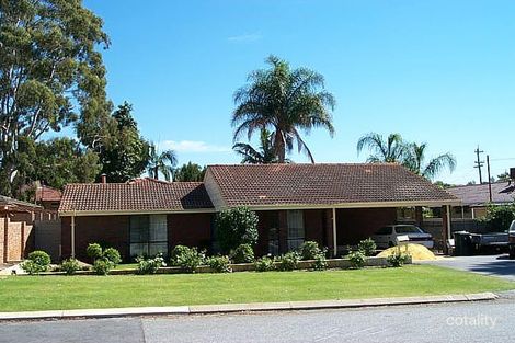 17 Wanndina Ave, Dianella, WA 6059