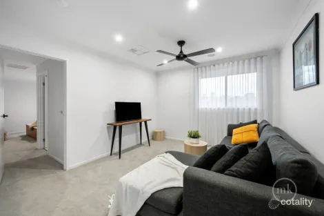 Property photo of 9 Weaver Street Doreen VIC 3754