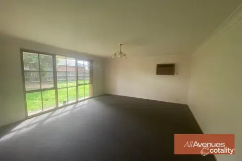Property photo of 8 Ashton Place Pakenham VIC 3810