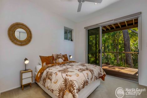Property photo of 8 Flinders Way Ocean Shores NSW 2483