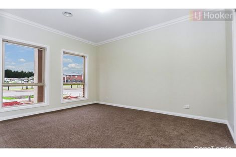 Property photo of 39 Evergreen Crescent Craigieburn VIC 3064