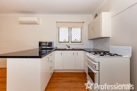 Property photo of 23 Grasmere Place Kelmscott WA 6111