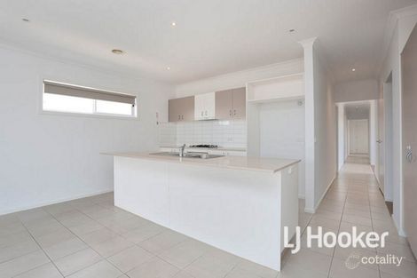 Property photo of 30 Derham Drive Point Cook VIC 3030