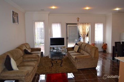 Property photo of 40 Serenity Way South Morang VIC 3752