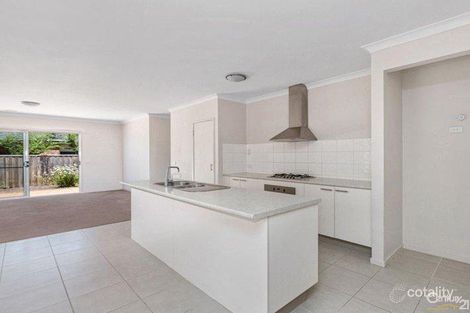 Property photo of 28 Chatham Avenue Tarneit VIC 3029