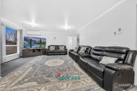 Property photo of 29 Glenora Way Hampton Park VIC 3976