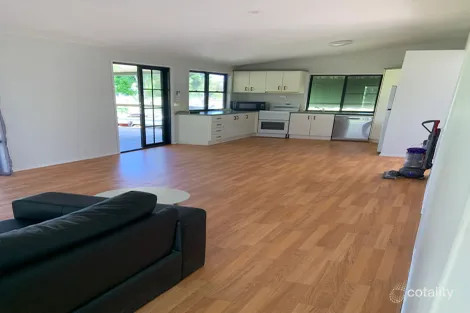 Property photo of 11 Walker Road Gleneagle QLD 4285