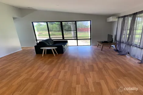 Property photo of 11 Walker Road Gleneagle QLD 4285