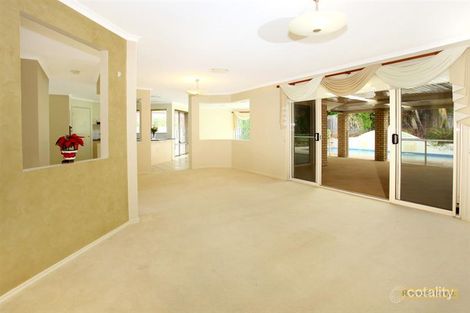 Property photo of 8 Hemes Close Pacific Pines QLD 4211