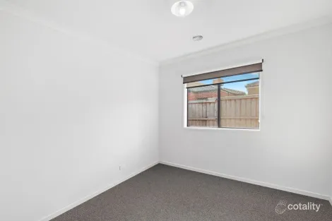 Property photo of 2 Gita Crescent Werribee VIC 3030