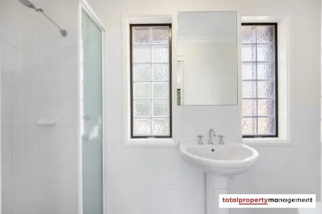 Property photo of 42 Blackburn Street Pearce ACT 2607