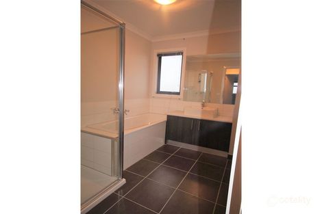 Property photo of 17 Abbeydale Street Truganina VIC 3029