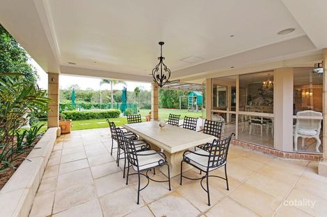 Property photo of 2 Wentworth Place Carindale QLD 4152