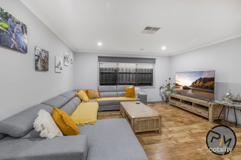 Property photo of 14 Diamond Drive Koo Wee Rup VIC 3981