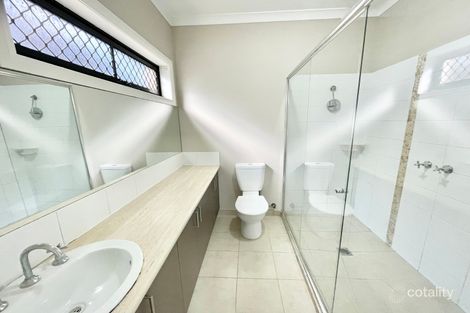 Property photo of 31 Mount Way Caroline Springs VIC 3023
