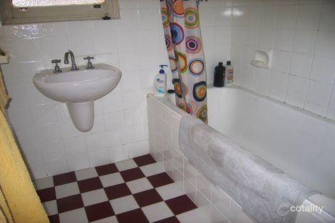 Property photo of 24 Bentham Street Yarralumla ACT 2600