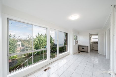 Property photo of 17 Dumossa Avenue Bulleen VIC 3105