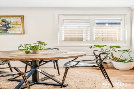 Property photo of 33 Wallbank Way Bulli NSW 2516