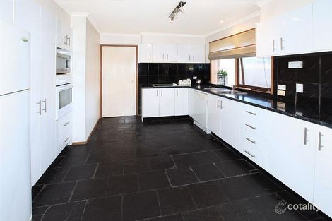 Property photo of 4 Leigh Court Craigieburn VIC 3064