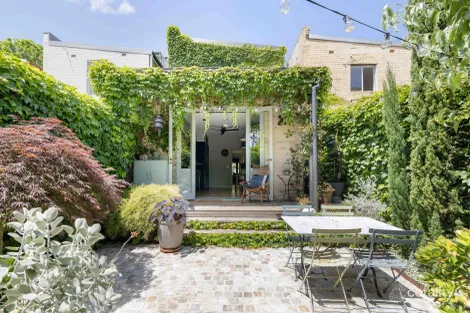 809 Bourke St, Redfern, NSW 2016