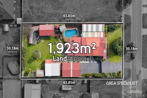 Property photo of 28 Huon Park Road Cranbourne North VIC 3977
