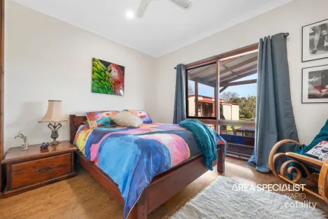 Property photo of 28 Huon Park Road Cranbourne North VIC 3977