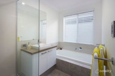 Property photo of 4 Beaufort Loop Millbridge WA 6232