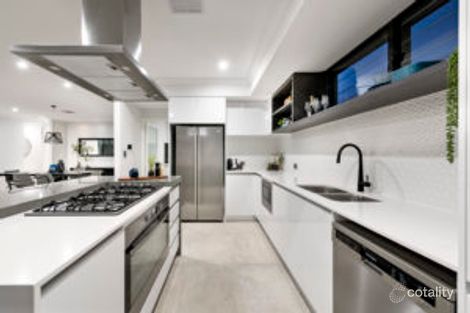 Property photo of 4 Beaufort Loop Millbridge WA 6232