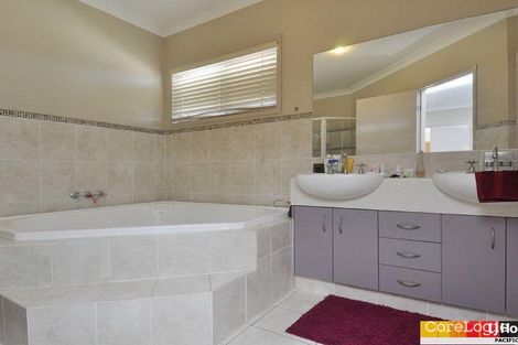 Property photo of 17 Davies Street Pacific Pines QLD 4211