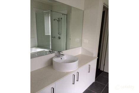 Property photo of 24 Cabernet Drive Somerville VIC 3912