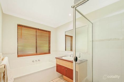 Property photo of 11 Mapleton Crescent Forest Lake QLD 4078