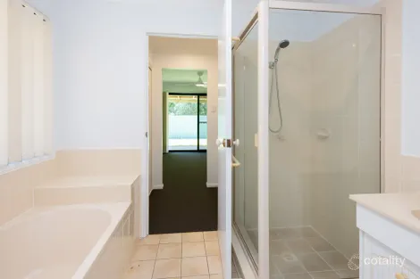 Property photo of 38 Leonardo Circuit Coombabah QLD 4216