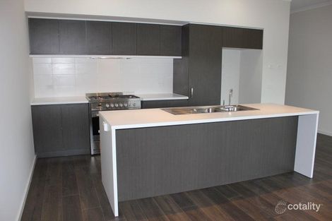 Property photo of 18 Valley Park Boulevard Westmeadows VIC 3049